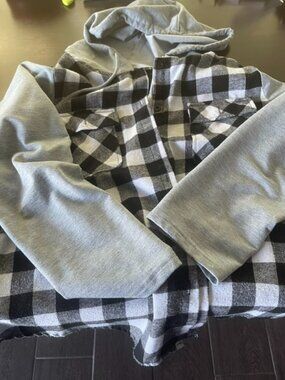 black and white hoodie top